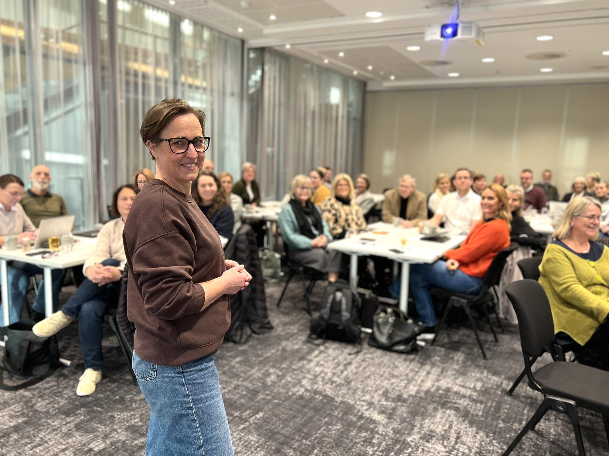 Solveig Cruikshank Tofte, interkommunal samhandlingsleder i Helsefellesskapet i søndre Trøndelag, presenterte resultater av en undersøkelse om kommunale samhandlingslederes rolle og funksjon. 